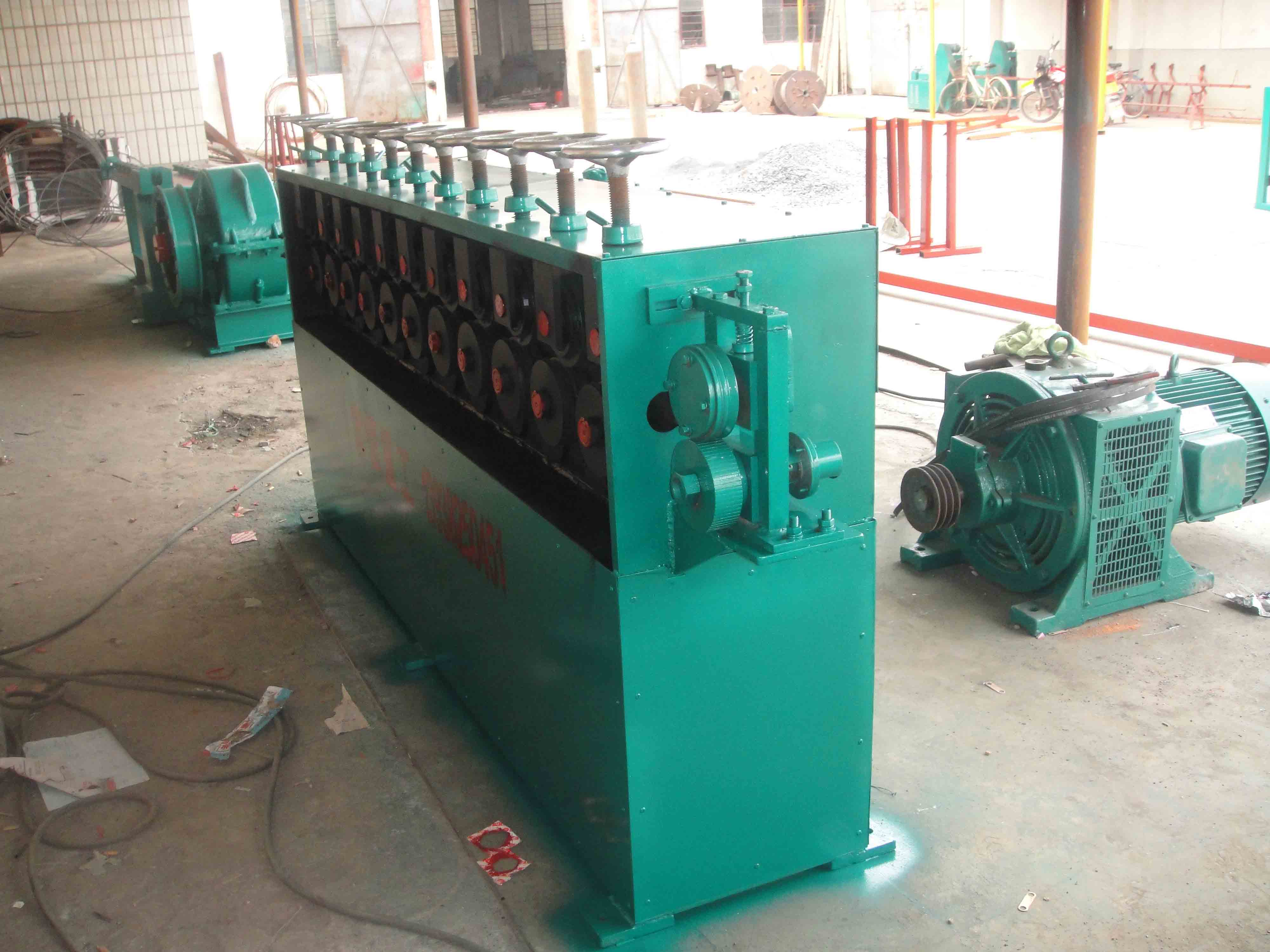 三級鋼調(diào)直機(jī)